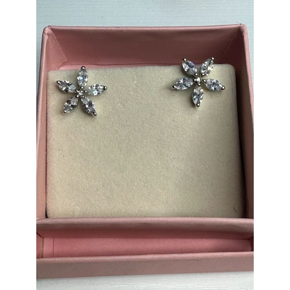 Estele flower stud earrings New